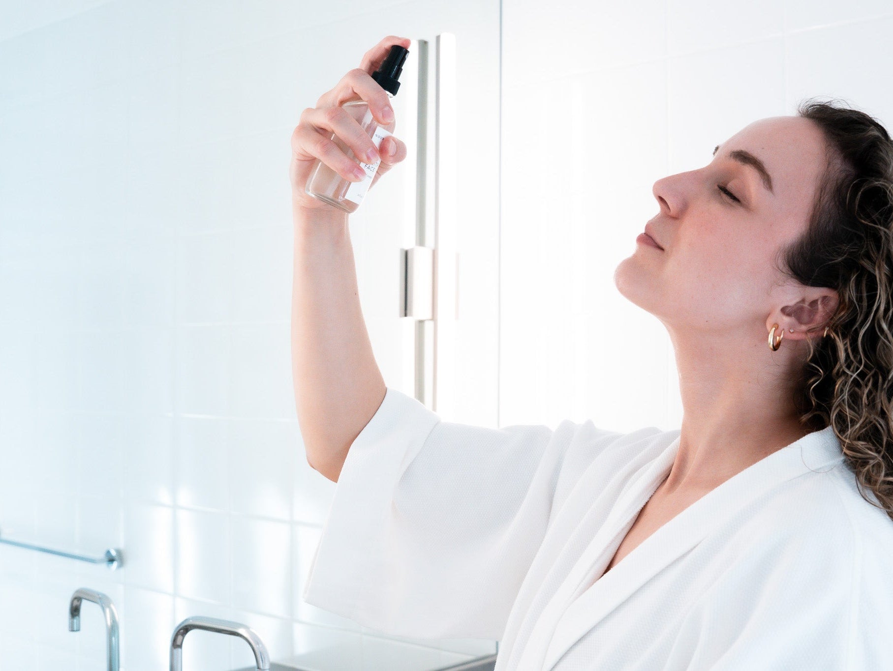 Refined Hydration: Face Mists for Skin That Glows