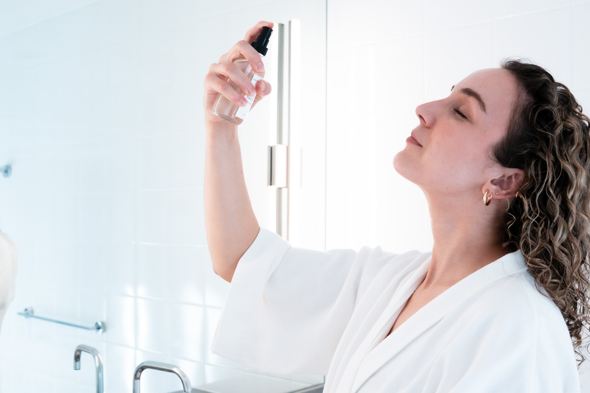 Refined Hydration: Face Mists for Skin That Glows